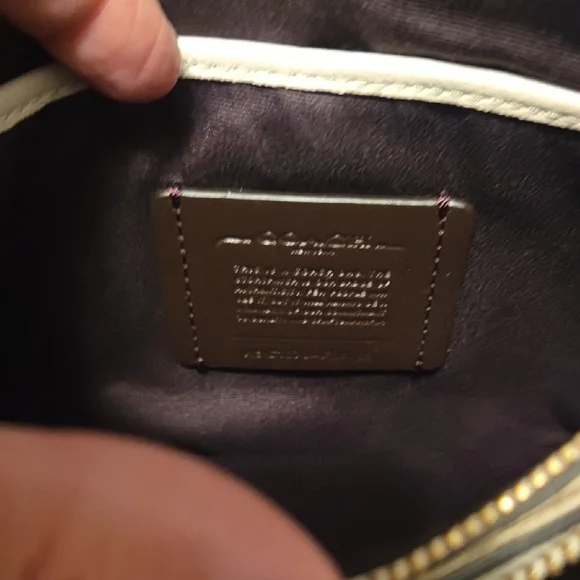 Coach Cream Leather Crossbody Bag BRAND NEW WITH TAGS - Picture 9 of 9